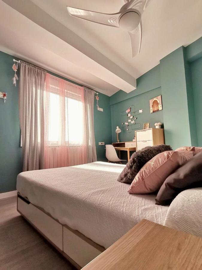 La Balconada De La Aljaferia Con Parking Privado Apartman Zaragoza Kültér fotó